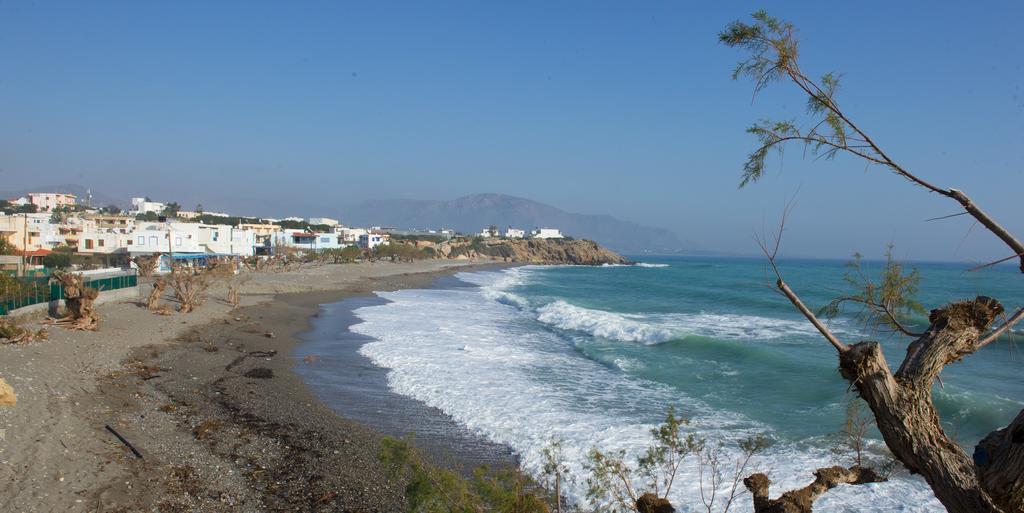 Blue Sea Villa & Apartments Макригиалос Экстерьер фото